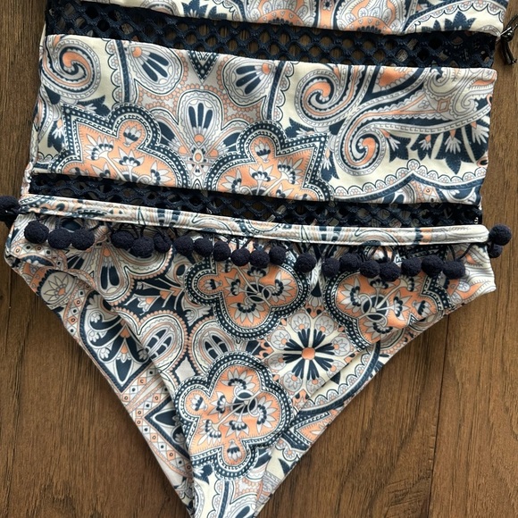 Tularosa Ember V-Neck Paisley-Print One-Piece Swimsuit - Picture 3 of 7